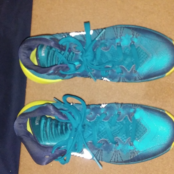 hyperdunk Size 7.5 - Picture 3 of 5